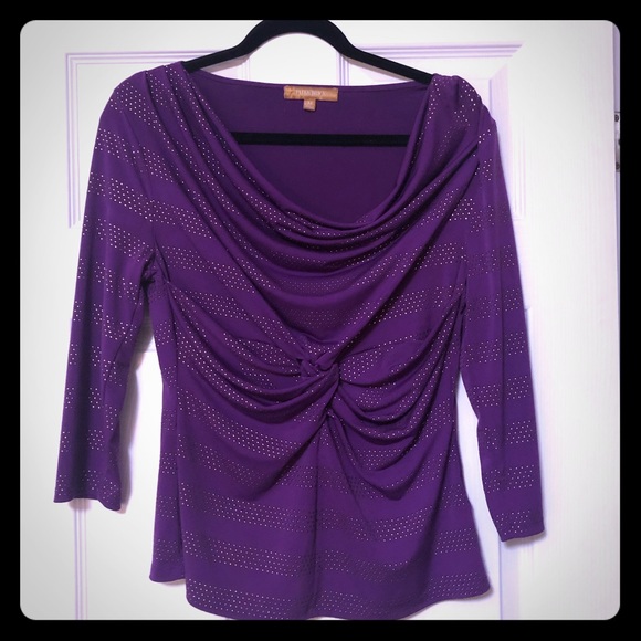 3/$10 scoop neck fitted Top purple w/ gold - Picture 7 of 7